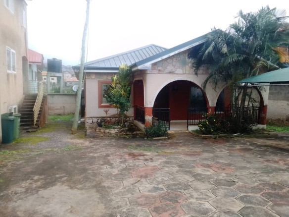 5-Bedroom House for Sale in Kwabenya (Comet)