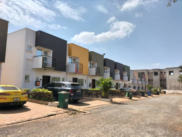Exquisite 2-Bedroom Townhouse in Gated Community - East Legon Hills
